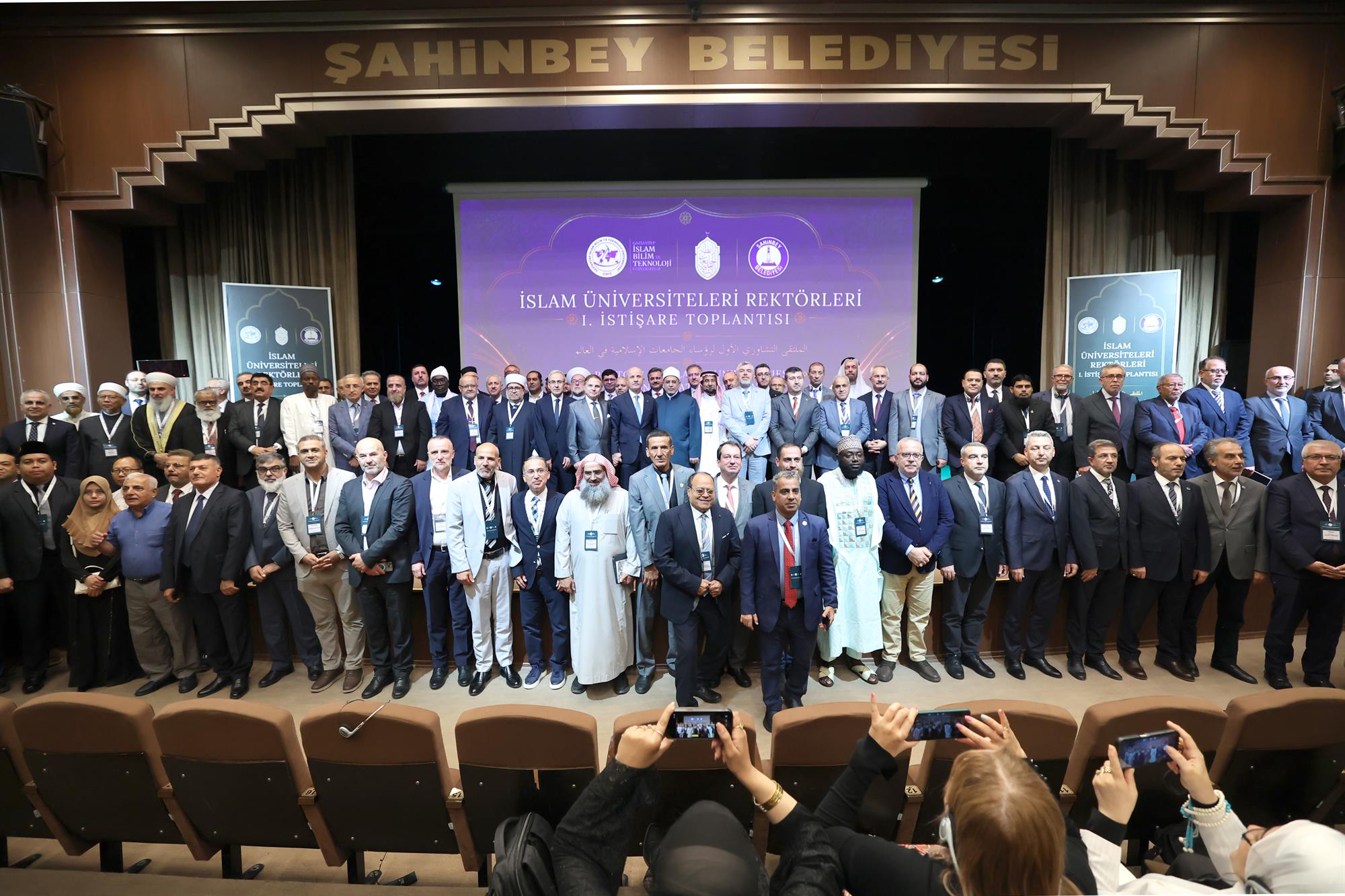 Rektörümüz Prof. Dr. Nihat Şındak, 